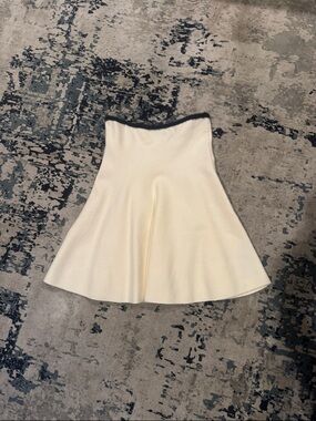 Zara Knit-Classic Cream A-Line Women's Skirt